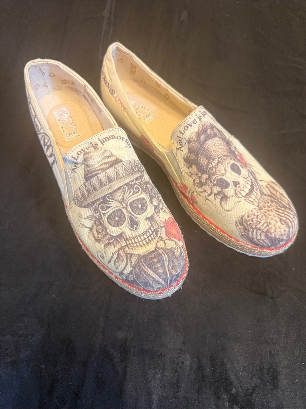 Goby FOREVER LOVE Day of the Dead Skull Canvas Espadrilles with Red Accents NWOT